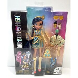 Monster High Cleo De Nile with Accessories and Pet Dog Tut 2022 Mattel HHK54